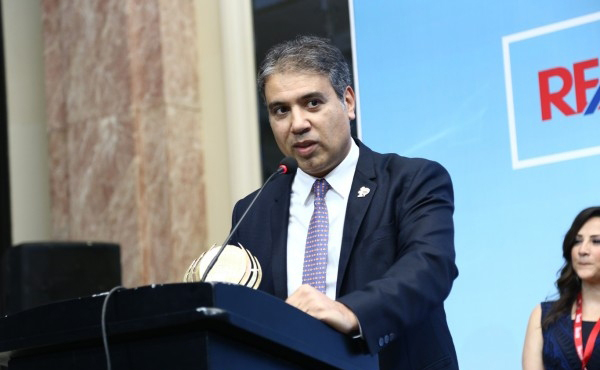 ريماكس المهاجر ؛ محمد دغيدى