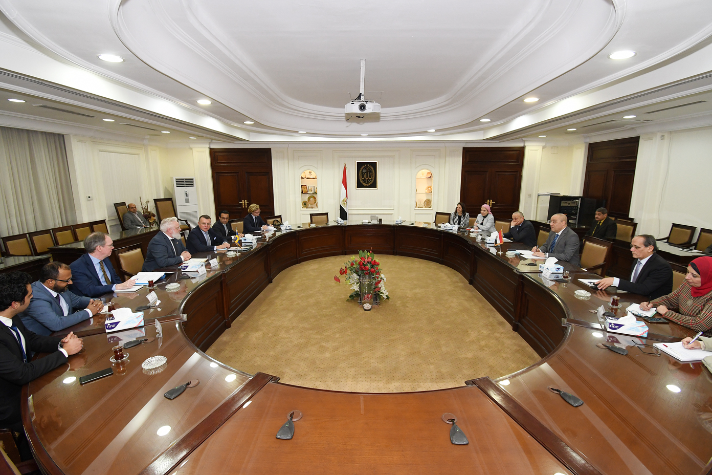 وزير الإسكان و السويد