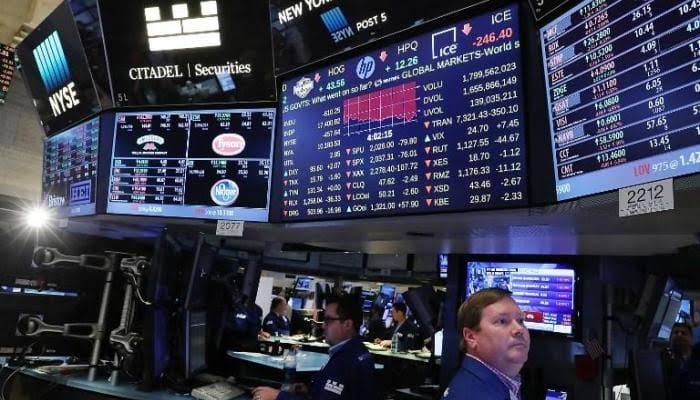 الأسهم الأمريكية تغلق مرتفعة بعد إجراءات فى أنحاء العالم