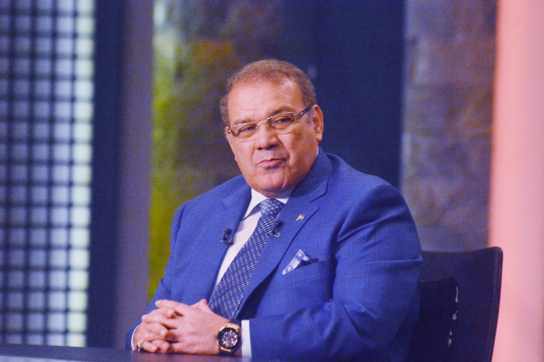 “راتب” يوفر أجهزة التنفس والتعقيم والمطهرات لمستشفى العريش العام