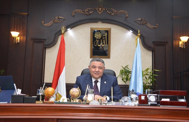 محافظ البحر الأحمر عمرو حنفى