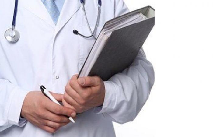 “الأطباء”: زيادة بدل المهن الطبية لا تطبق على العاملين فى المستشفيات الجامعية