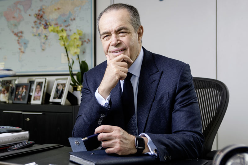 محمد منصور رئيس مجلس إدارة شركة المنصور للسيارات