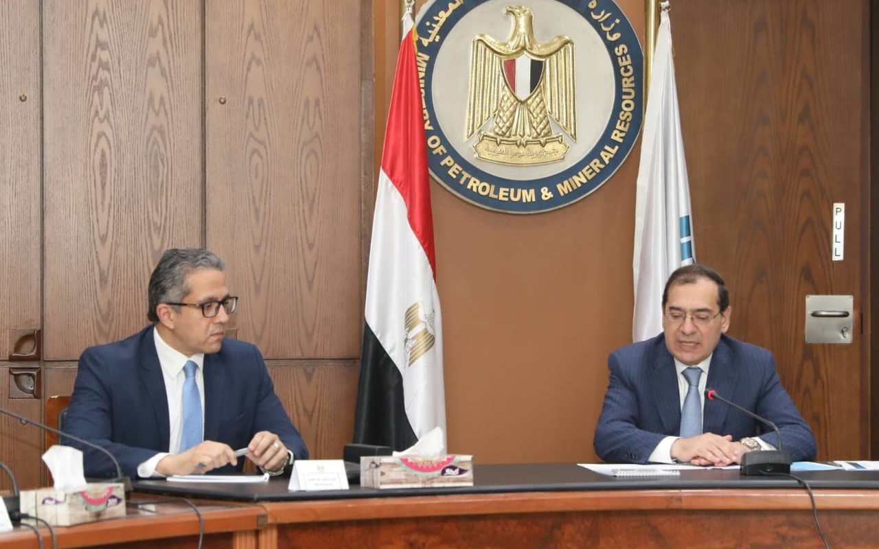 وزير السياحة و وزير البترول