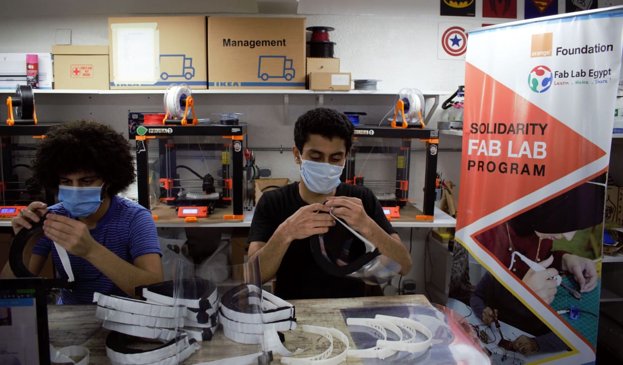 اورنچ مصر تدعم الاطقم الطبية  بـ 15 الف قناع واقي للوجه