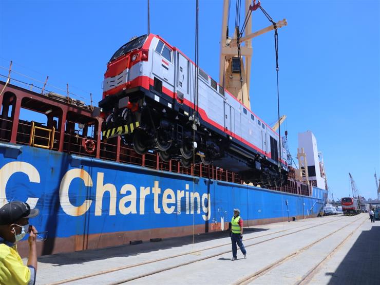 “النقل”: وصول 20 جراراً جديداً لميناء الإسكندرية