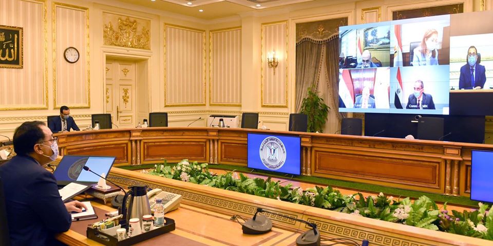 رئيس الوزراء يُتابع مشروع ميكنة وتطوير مكاتب التوثيق