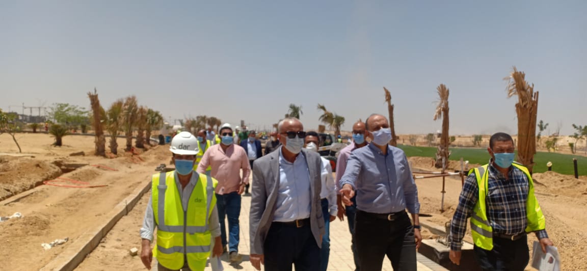 “المجتمعات العمرانية”: تكثيف العمالة بمشروعات مرافق الحى الحكومى والحدائق المركزية بالعاصمة الإدارية