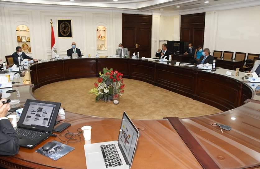 “الإسكان” يبحث مع تحالف مصرى دولى تسويق وإدارة منطقة الأعمال المركزية بالعاصمة الإدارية