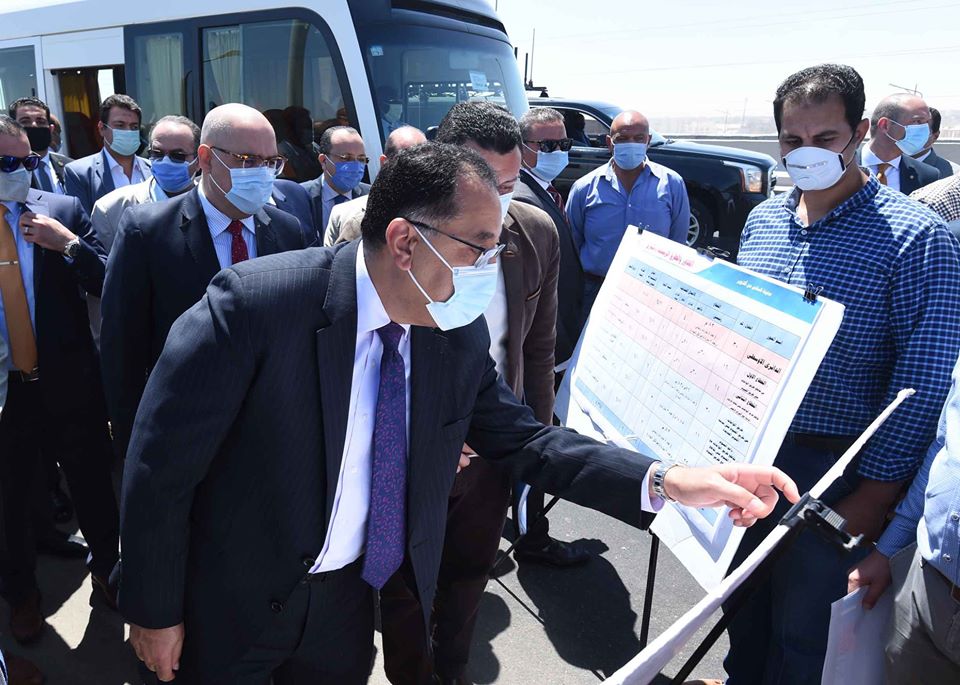 رئيس الوزراء يتفقد الطرق والمحاور الجديدة بمدينة 6 أكتوبر