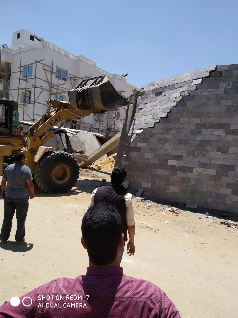 وزير الإسكان: حملات لإزالة المخالفات فى 8 مدن جديدة