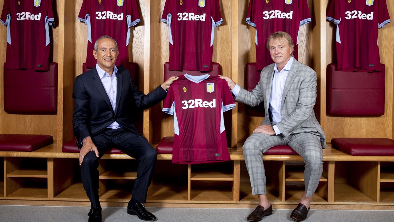 ناصف ساويرس ؛ أستون فيلا