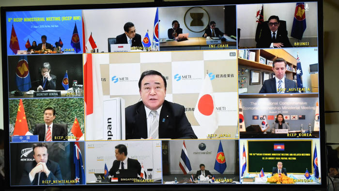 وزراء اقتصاد قمة شرق آسيا يناقشون النمو ما بعد كورونا