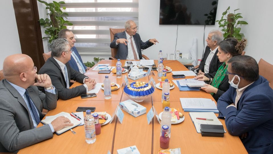 رئيس اقتصادية القناة: التنسيق مع “موانئ دبى” لتشغيل الحوض الثانى بميناء السخنة قريباً