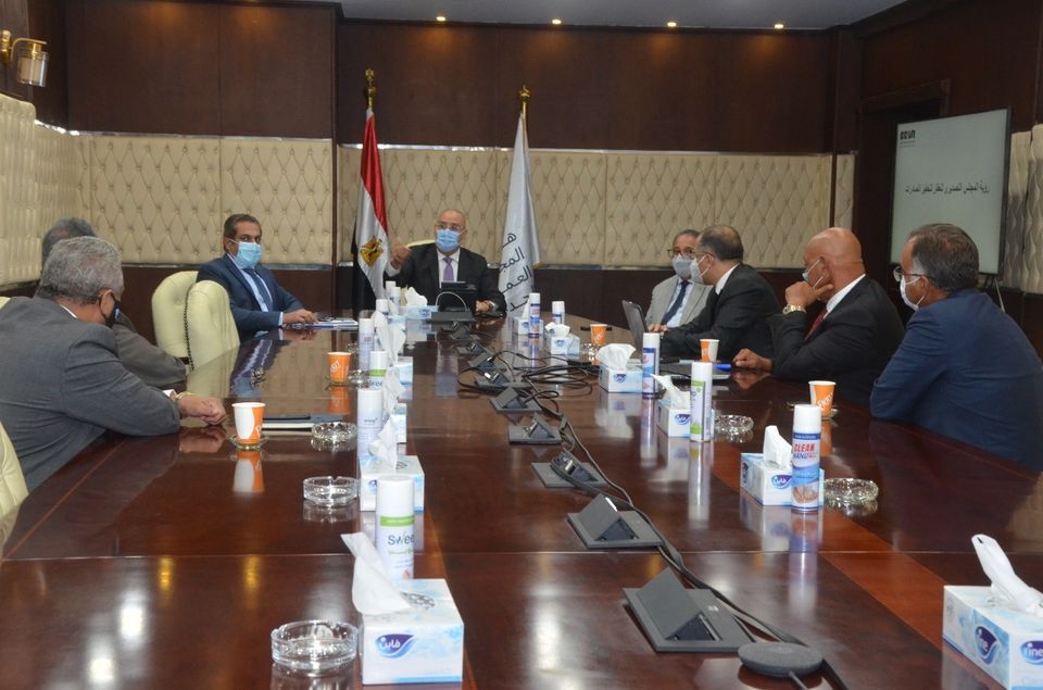 “الإسكان” تدرس آليات تشجيع تصدير العقار المصرى