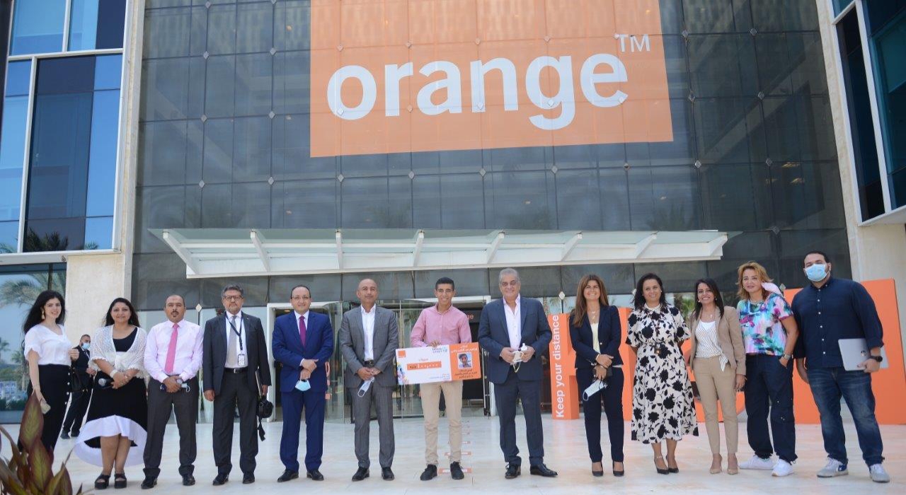 اورنچ مصر تحتفل بـ”بائع الفريسكا” طبيب المستقبل