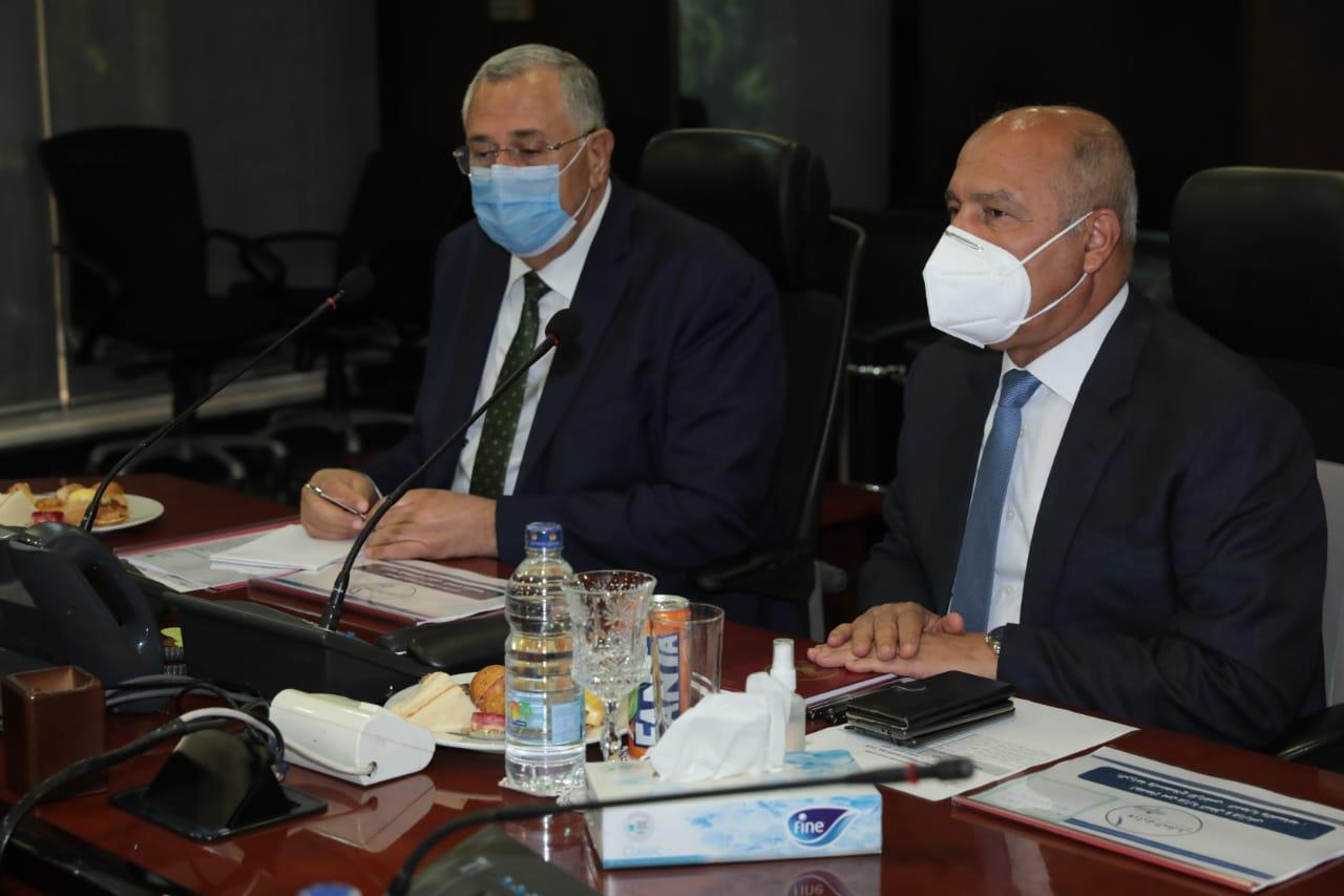 وزير النقل كامل الوزير و السيد القصير وزير الزراعة واستصلاح الأراضي