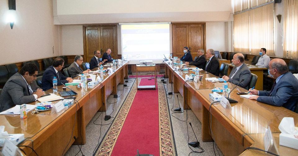 خطة لزيادة طاقة محطات تحلية مياه البحر إلى 1.5 مليون متر مكعب يومياً بحلول 2025