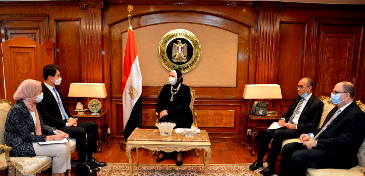 مصر تسعى للاستفادة من الخبرة الكورية فى الصناعة وتنمية المشروعات الصغيرة والمتوسطة