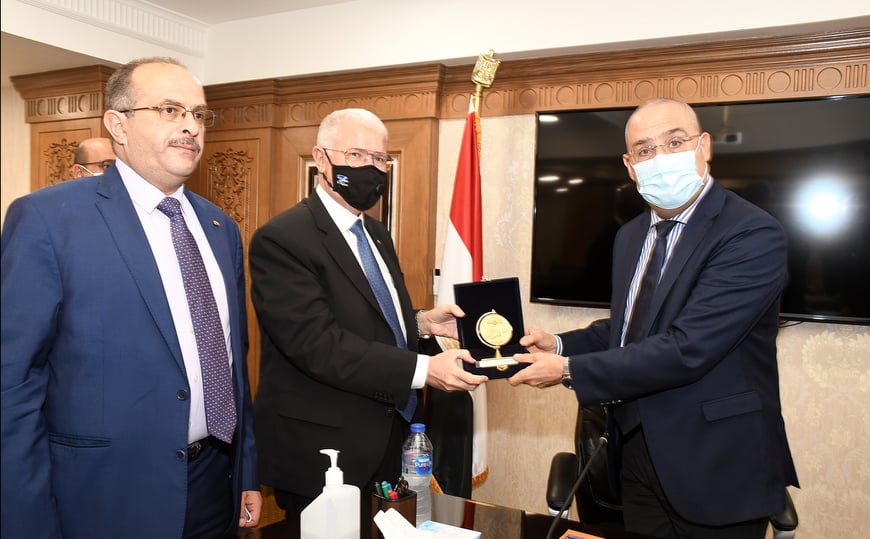 وزير الإسكان يترأس اجتماع مجلس إدارة “المقاولون العرب” فى أول انعقاد له بتشكيله الجديد