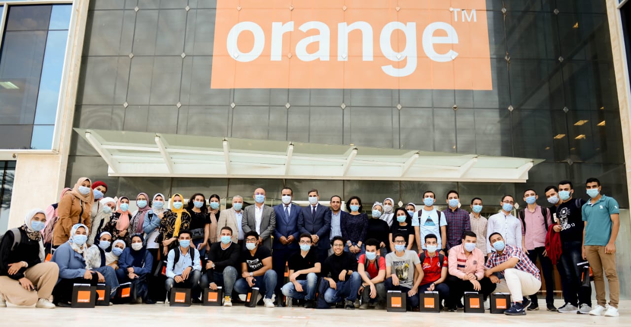 اورنچ مصر تستقبل أوائـل الثانــوية العامـــة لعام 2020 بمقر القرية الذكية