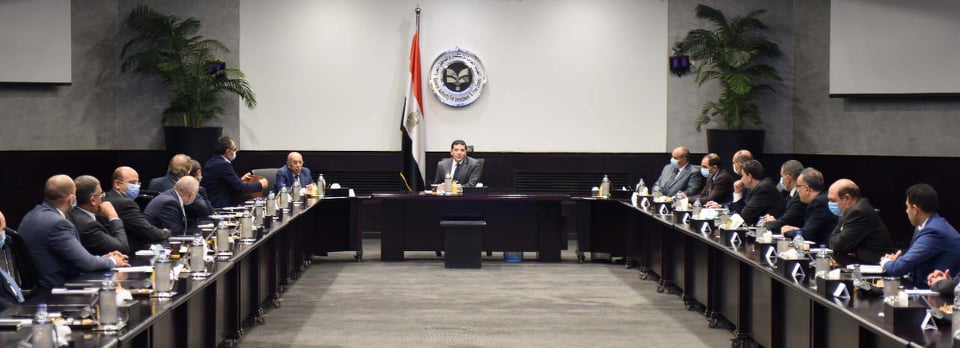 “الاستثمار” تبحث آليات جذب الاستثمارات مع مكاتب الاستشارات القانونية وبيوت الخبرة المالية