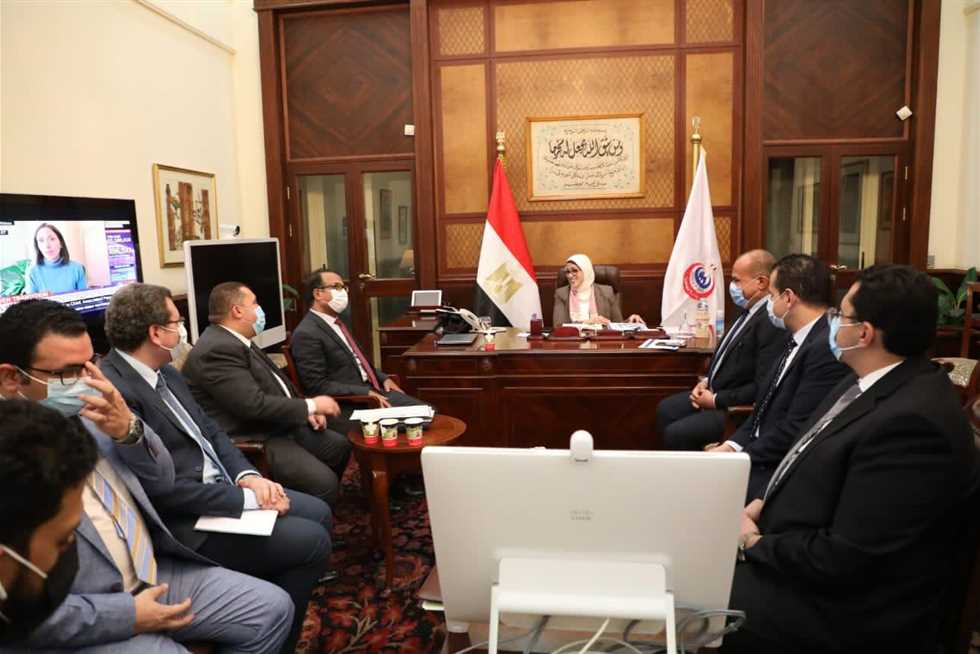 “الصحة” و”التنمية المحلية” يتابعان آلية عمل مبادرة “المركزى” لدعم القطاع الصحى