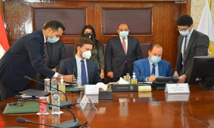 الحكومة توقع عقد استشارات مشروع مصرف "كيتشنر" مع "ليبان كونسلت"