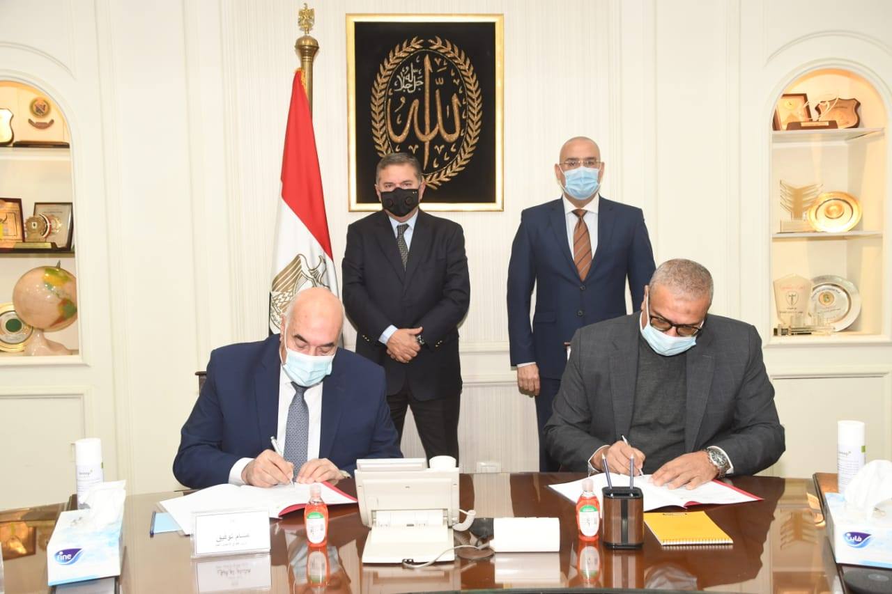 بروتوكول تعاون بين “قطاع الأعمال” و”الإسكان” لتطوير أراضى “القابضة للغزل” غير المستغلة