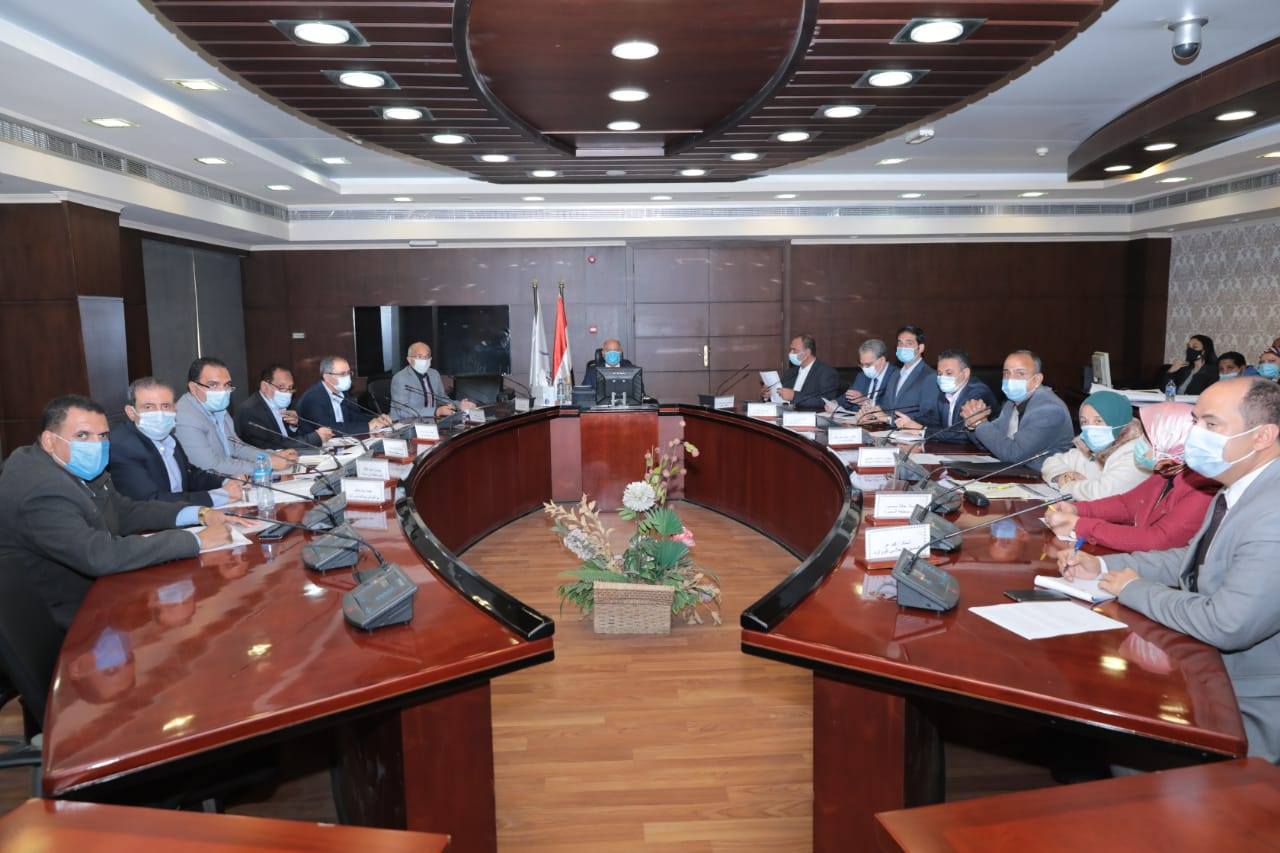 10 مليارات جنيه لتنفيذ مشروع رصف الطرق المحلية بالمحافظات