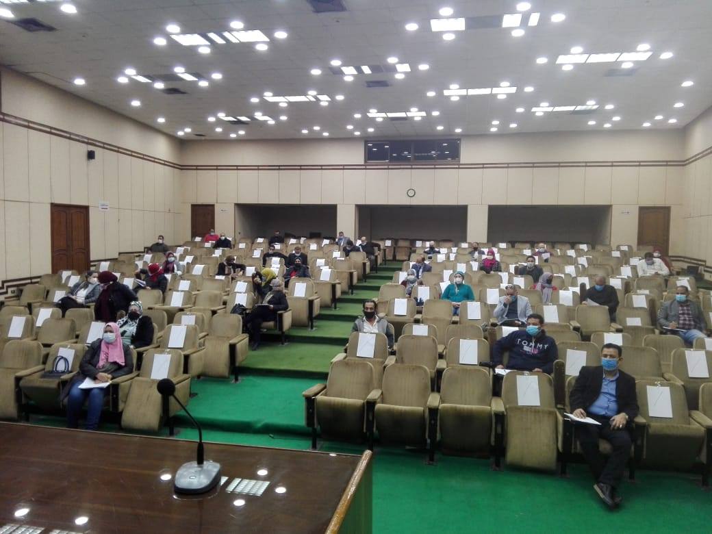 الحكومة تنتهى من تدريب 18.7 ألف موظف استعدادا للانتقال إلى العاصمة الإدارية