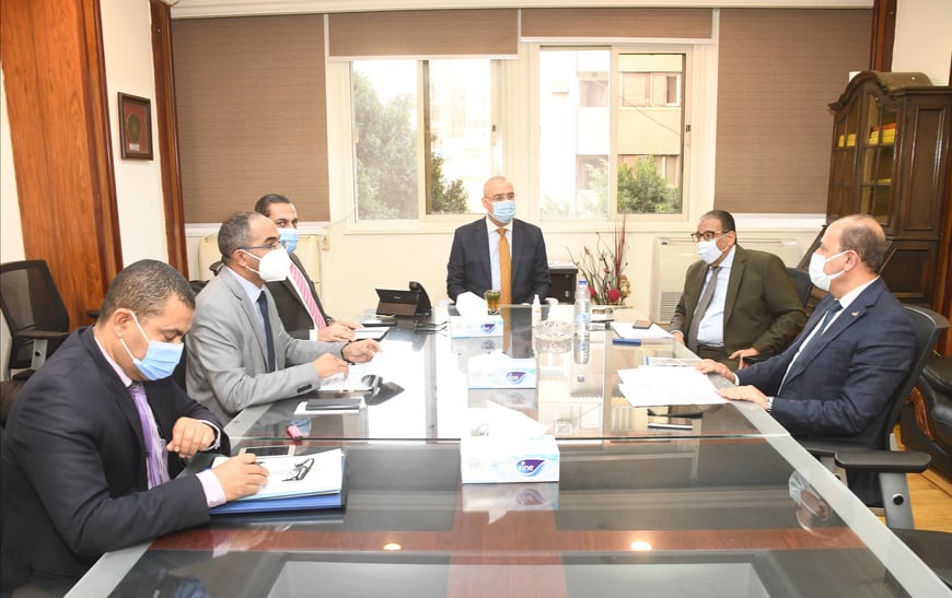 وزير الإسكان يستعرض آليات تنفيذ المرحلة الثانية من مبادرة “حياة كريمة”