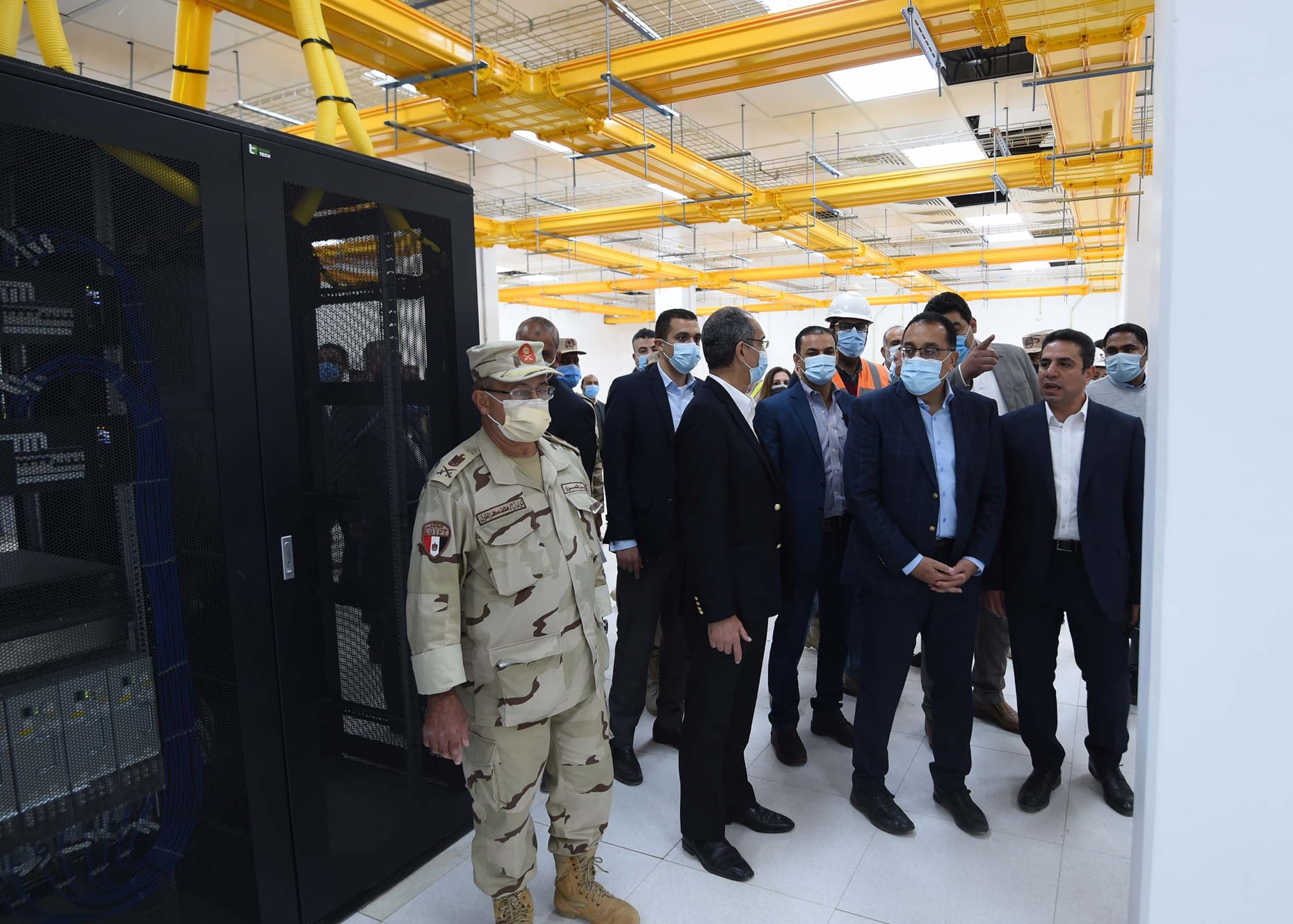 رئيس الوزراء يتفقد مركز معلومات ومدينة المعرفة بالعاصمة الإدارية