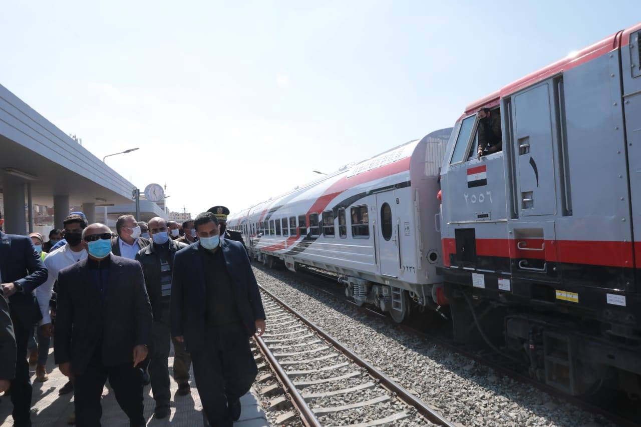 تشغيل برج إشارات «ديروط» على خط سكك حديد «بنى سويف- أسيوط»