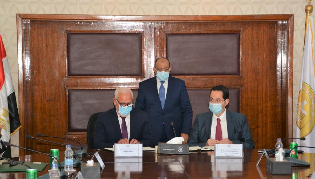 "ريلاينس" تنفذ عمليات المعالجة والتخلص من المخلفات الصلبة فى "الإسماعيلية" و"بورسعيد"