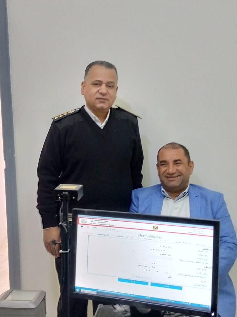 افتتاح السجل المدنى فى "سوهاج الجديدة.. وإصدار أول بطاقة رقم قومى لرئيس الجهاز