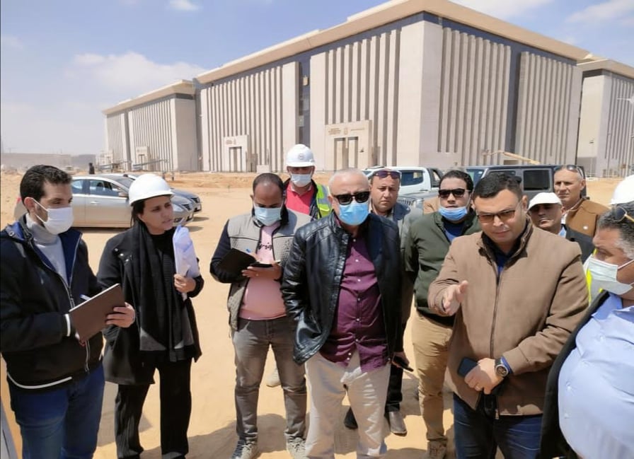 مسئولو “الإسكان” يتابعون الأعمال الجاري تنفيذها بالعاصمة الإدارية