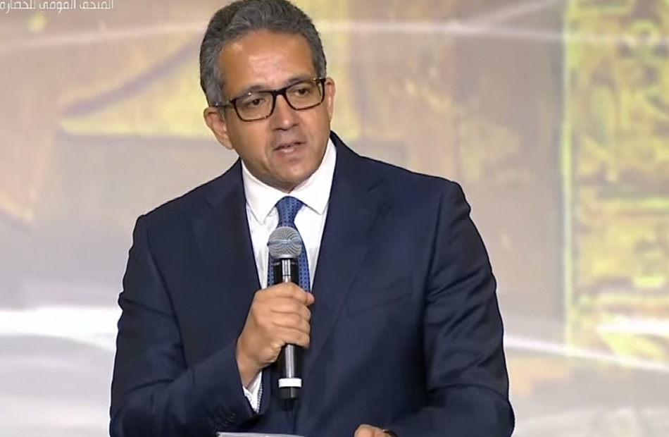 خالد العنانى