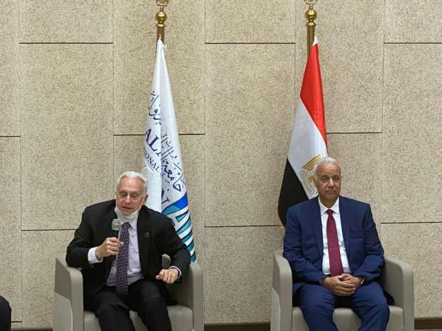 اتفاقية تعاون بين جامعة العلمين الدولية والجامعة الأمريكية