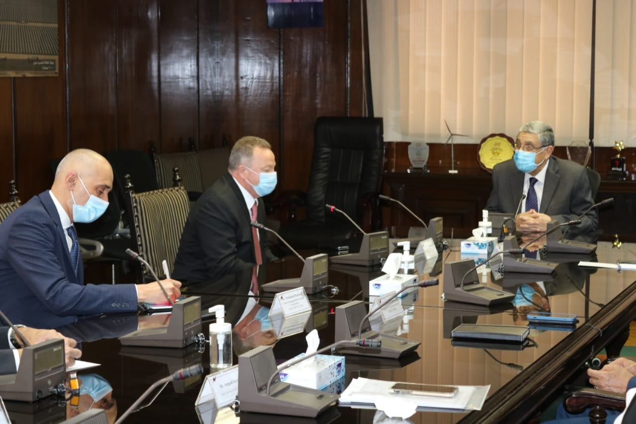 "هيتاشى" ترغب فى زيادة استثماراتها فى مجال نقل الطاقة بمصر