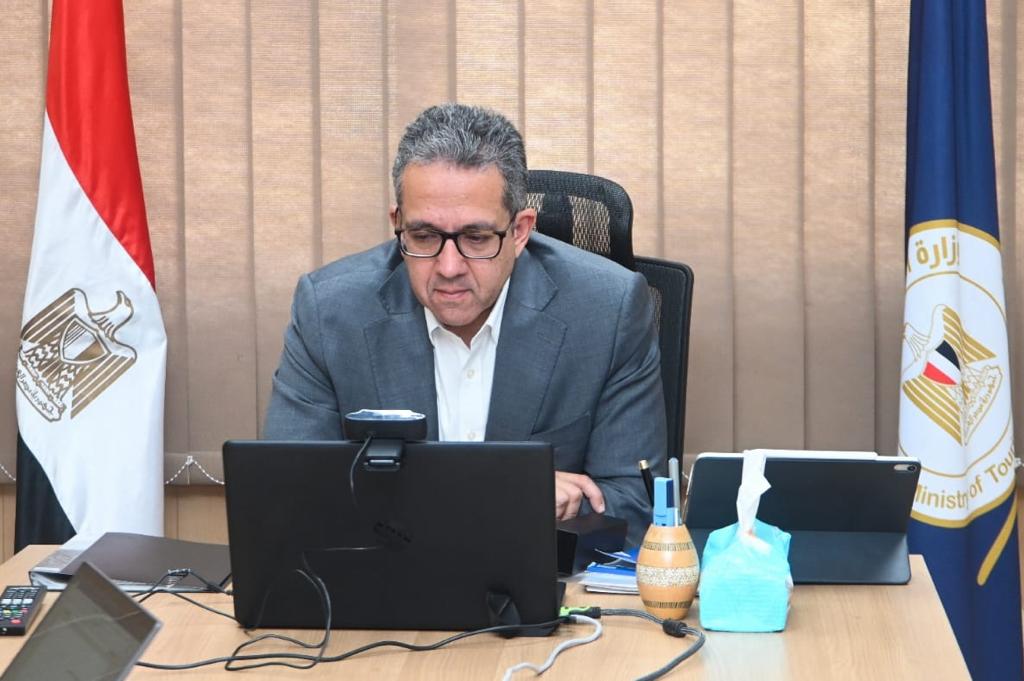 لقاء بين "السياحة" و"المركزى" لمناقشة تذليل المعوقات أمام الشركات للاستفادة من مبادرات دعم القطاع