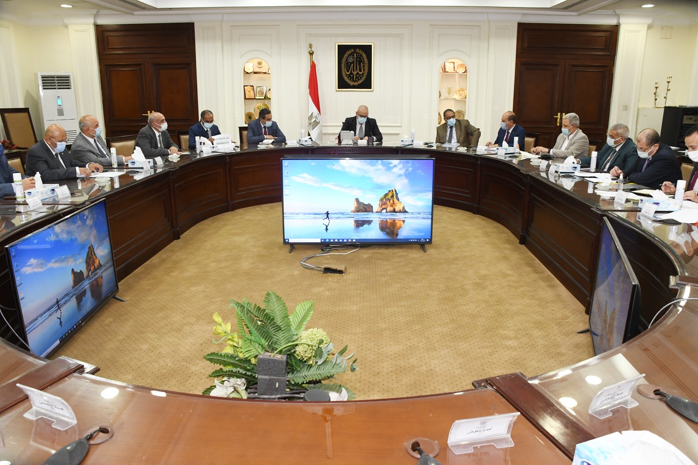 وزير الإسكان يتابع الموقف التنفيذى لمشروعات مبادرة "حياة كريمة" لتطوير الريف المصرى