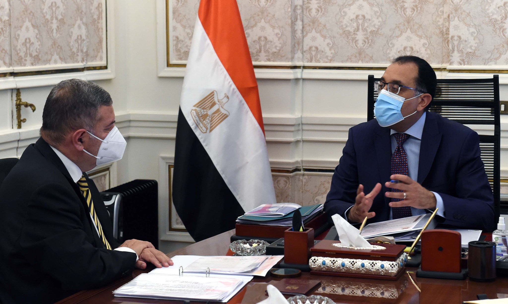 رئيس الوزراء يستعرض جهود تطوير شركة النصر للاستيراد والتصدير