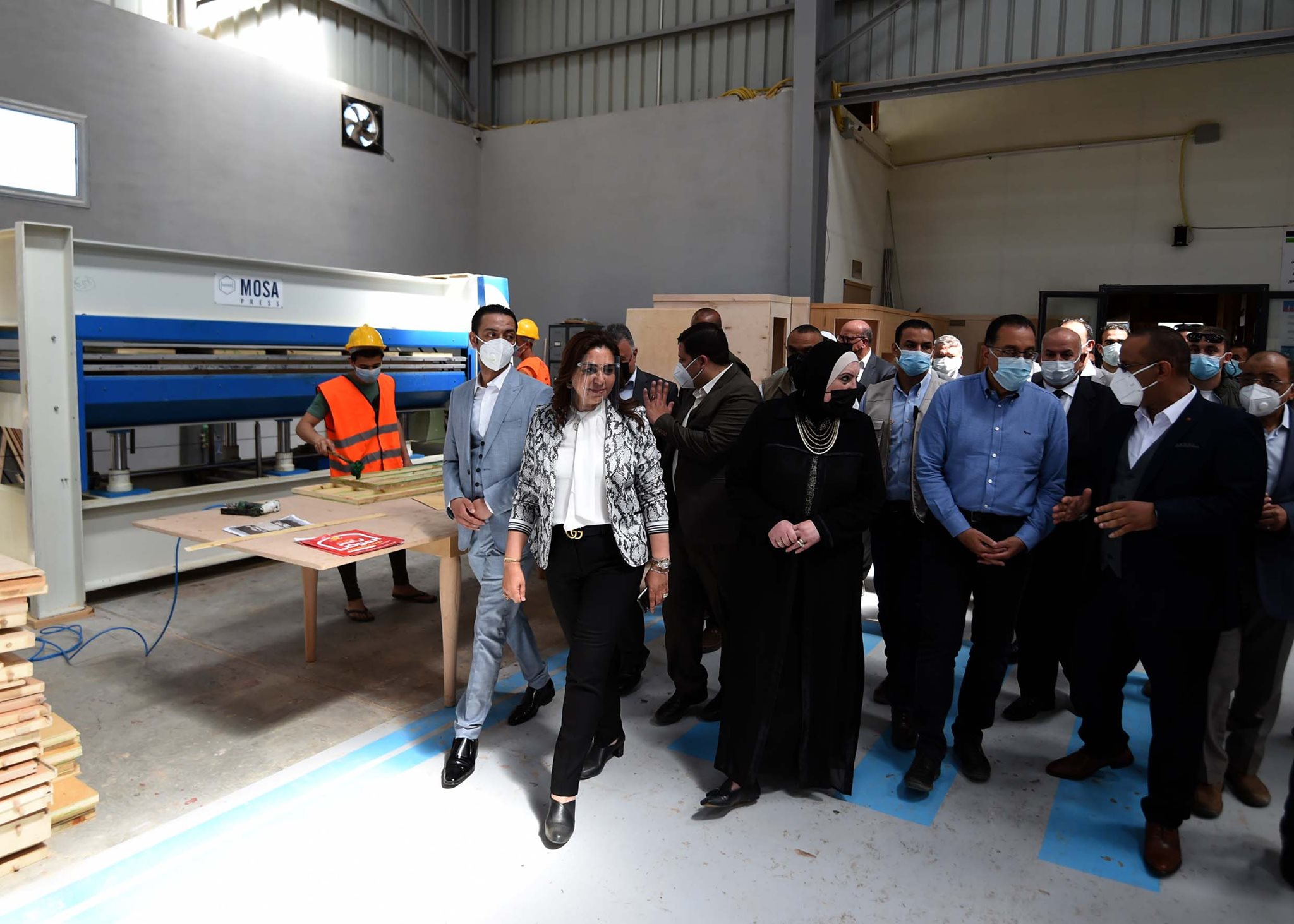 رئيس الوزراء: القيادة السياسية تدعم صناعة الأثاث