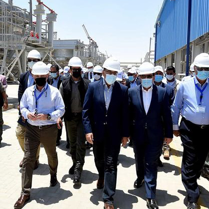 رئيس الوزراء يتابع أعمال تنفيذ محطة «سونكر» للصب السائل باستثمارات 450 مليون دولار