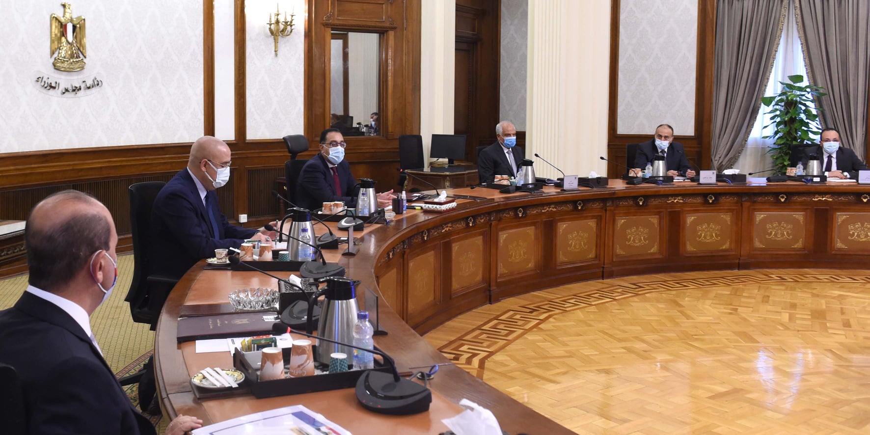 "رئيس الوزراء" يُكلف بإعداد عرض لمخططات تطوير الطرق بغرب القاهرة الكبرى وتكلفة التنفيذ