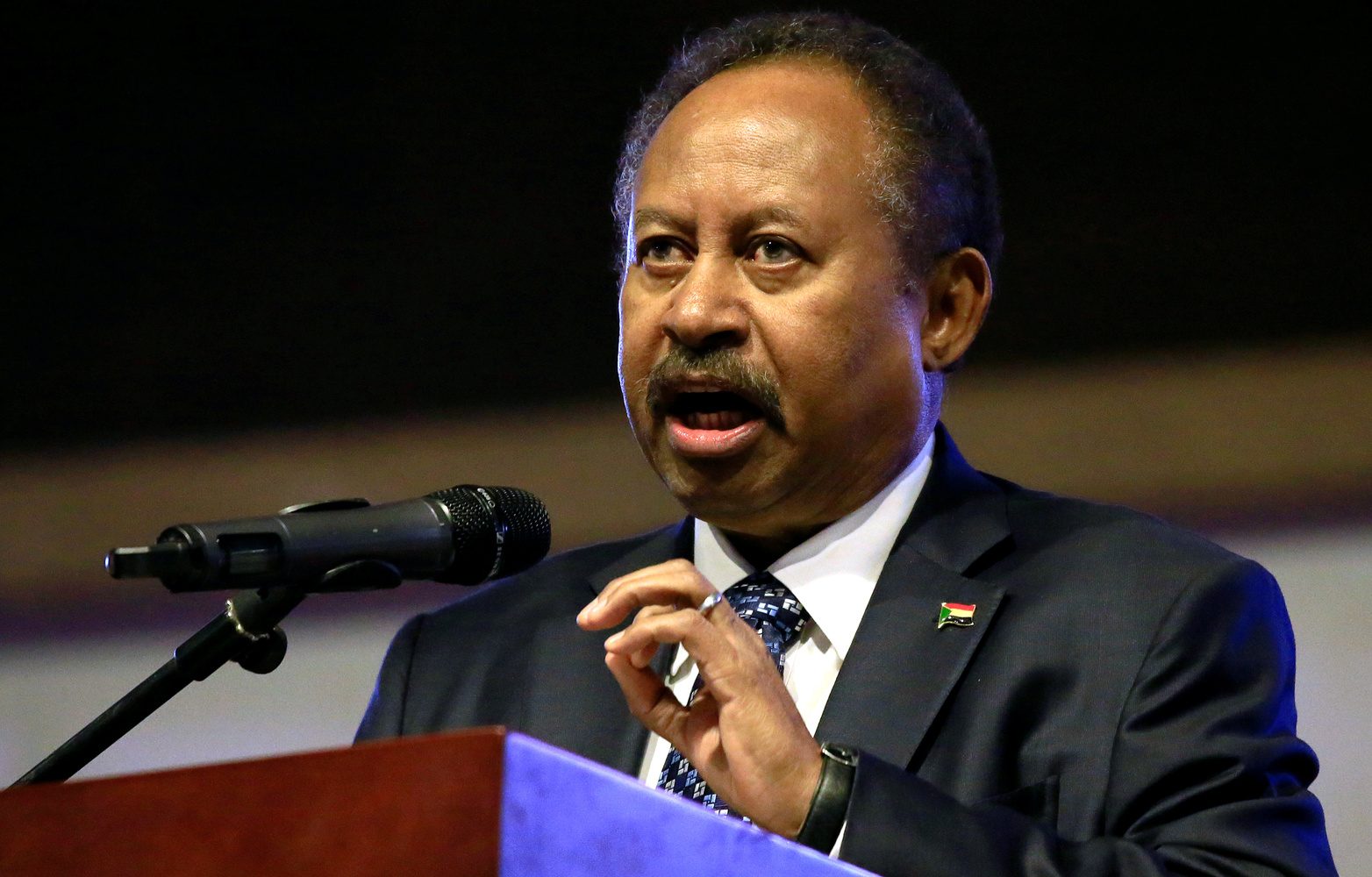 رئيس وزراء السودان: لا بد من اتفاق قانونى ملزم حول ملء وتشغيل سد النهضة