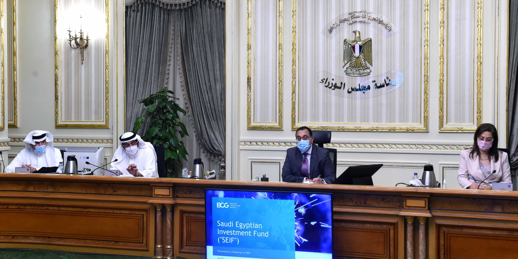 رئيس الوزراء يبحث زيادة الاستثمارات المصرية السعودية مع مسئولين سعوديين