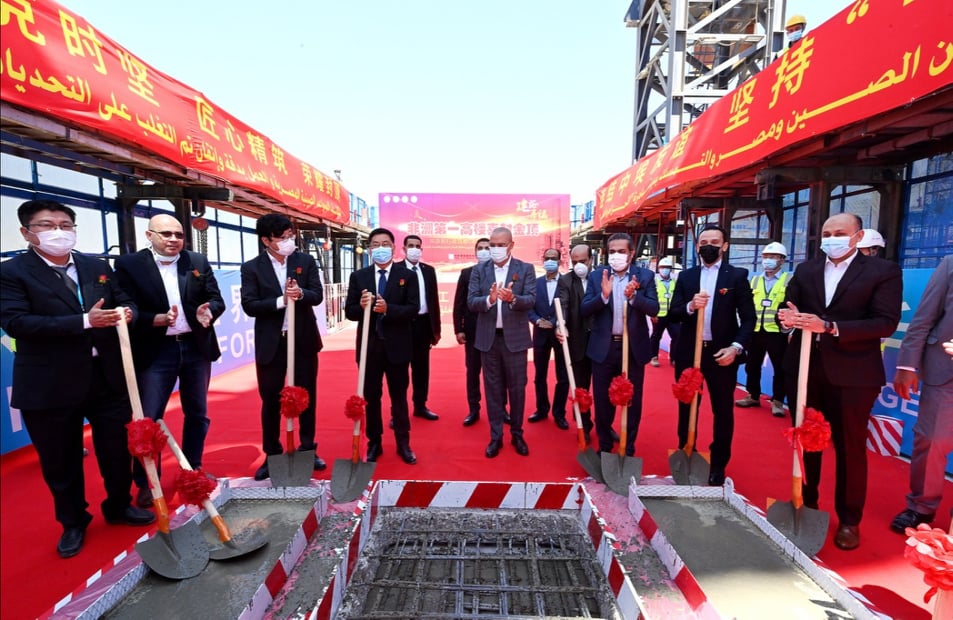 الانتهاء من الأعمال الخرسانية بالبرج الأيقونى بمنطقة الأعمال المركزية فى العاصمة الإدارية