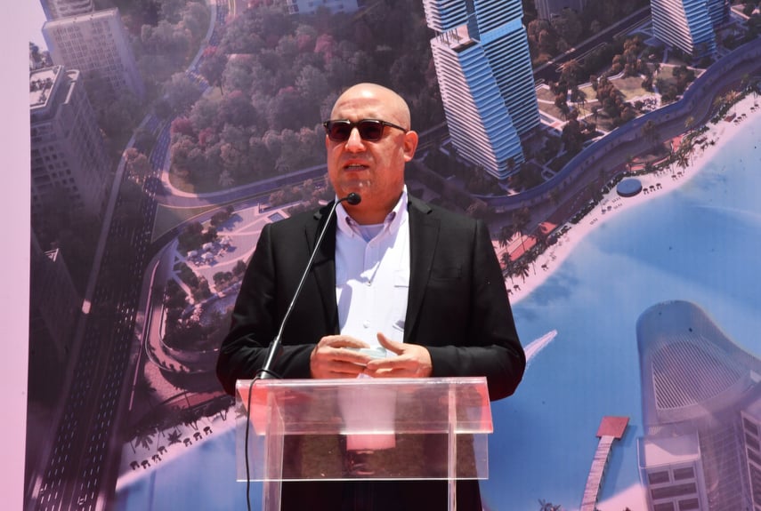 وزير الإسكان يضع حجر أساس مشروع أبراج الداون تاون في “العلمين الجديدة” التى تنفذها “cscec” الصينية